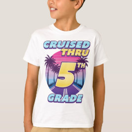 Camiseta Cruzado a través de graduación de 5º grado
