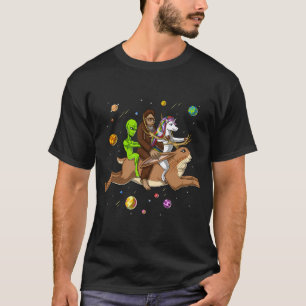 Camiseta Cryptid Alien Bigfoot Unicornio montando Jackalope