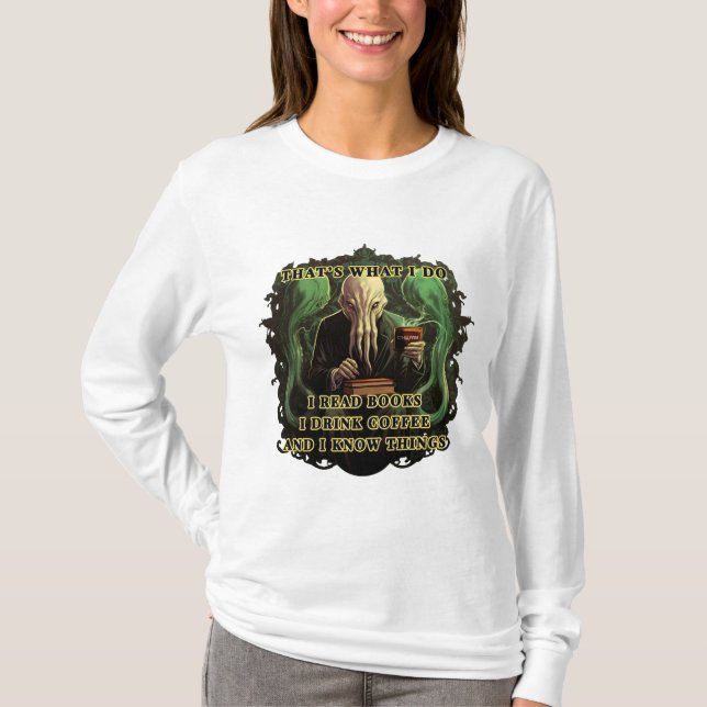 Camiseta Cthulhu leo libros que tomo café sé cosas (Anverso)