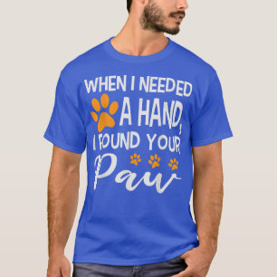 Camiseta Cuando necesitaba una mano, encontré su patada gra