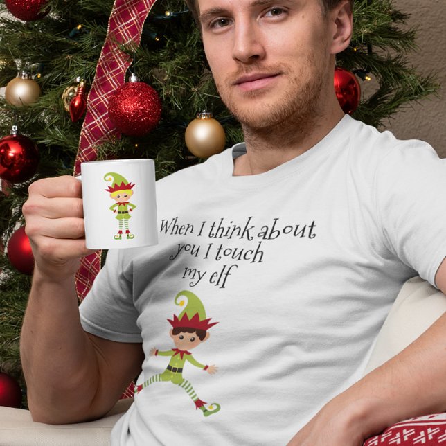 Camiseta Cuando pienso en ti toco a mi hombre elfo (Subido por el creador)