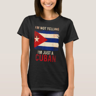 Camiseta Cuba gritando bandera cubana en La Habana
