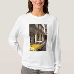 Camiseta Cuba, La Habana. Chevy coloridos de la década de 1