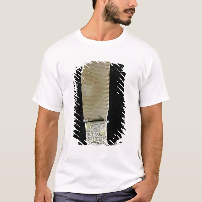 Camiseta Cuchillo tallado con escenas de batalla (Anverso)