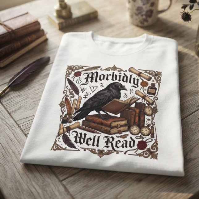 Camiseta Cuervo barroco sepia gótico (Moody sepia raven t-shirt for dark academia book lovers during library study sessions.)