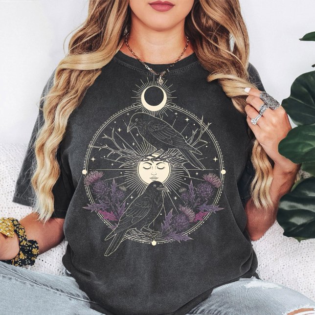 Camiseta Cuervos místicos y gráfico celestial de luna (Subido por el creador)
