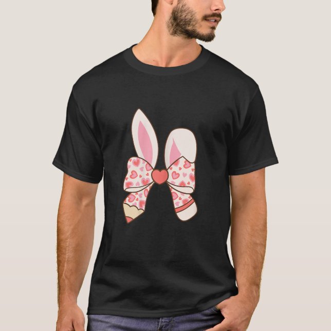 Camiseta Cuidada Semana Santa Bunny Ear Pen Coquette Bow Nu (Anverso)