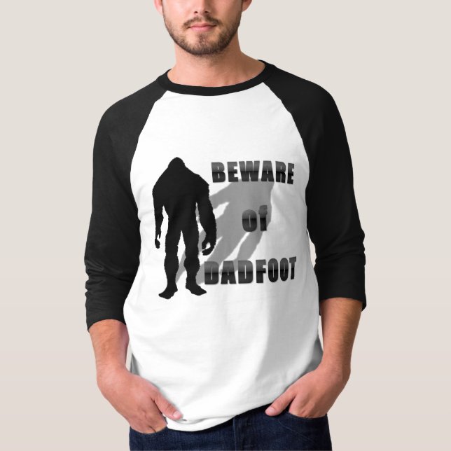 Camiseta Cuidado con DADFOOT (Anverso)