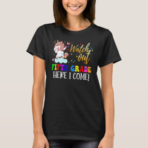 Camiseta Cuidado Con El Quinto Grado Aquí Llego El Primer D