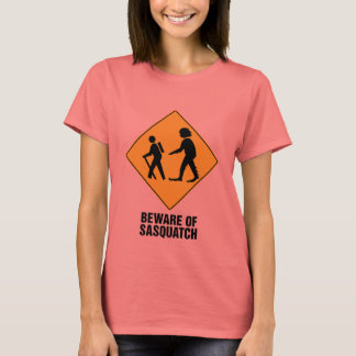 Camiseta Cuidado con Sasquatch