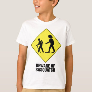 Camiseta Cuidado con Sasquatch