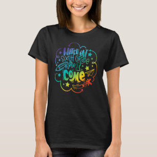 Camiseta Cuidado Sexto Grado Aquí Vuelvo A Scho