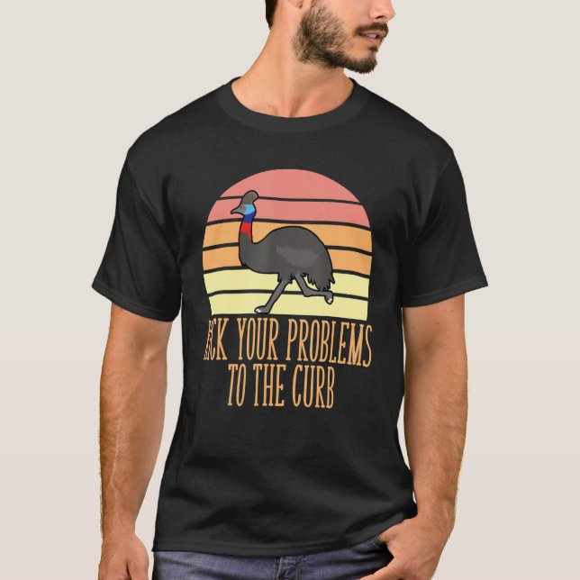 Camiseta Cuidadosamente Feliz Patada Tus Problemas A Los (Anverso)
