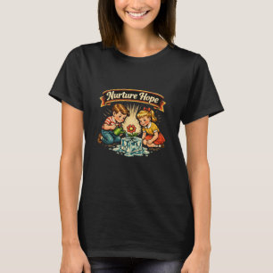Camiseta Cultivar Esperanza Vintage Niños Regando Flor