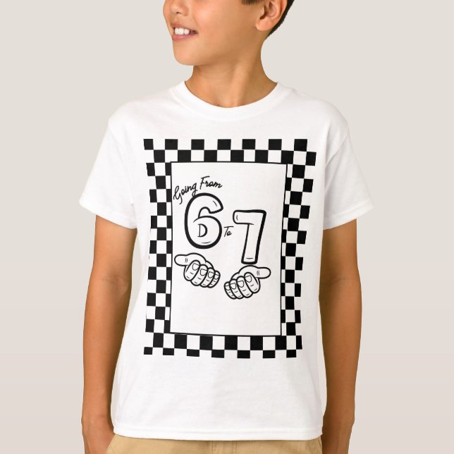 Camiseta Cumpleaños 6 7 Meme Tablero de ajedrez negro y bla (Anverso)