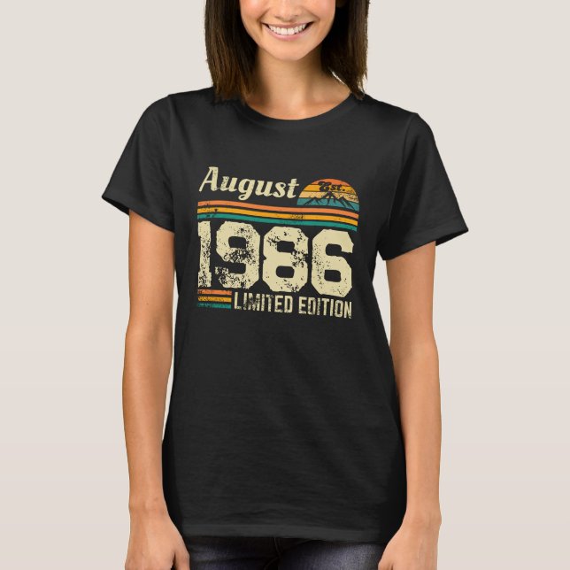 Camiseta Cumpleaños de agosto año personalizado (Anverso)