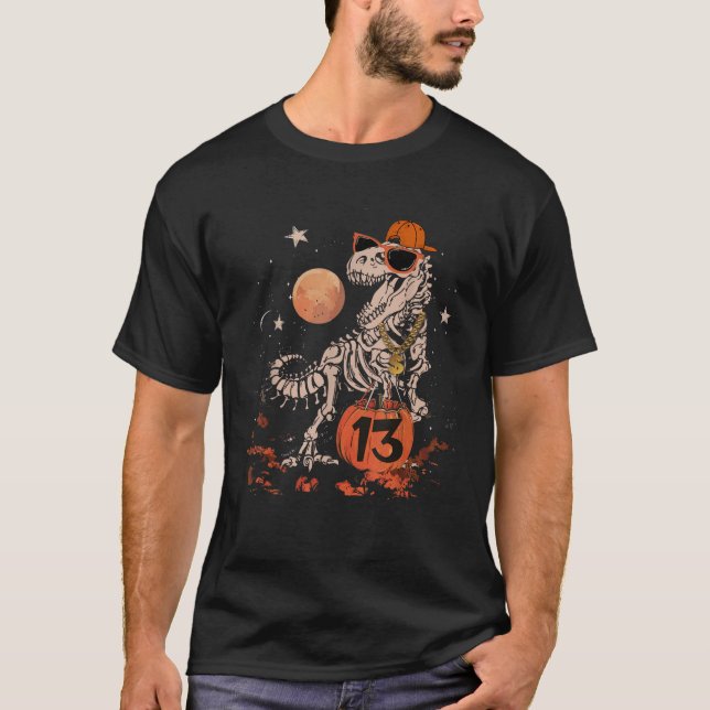 Camiseta Cumpleaños Halloween 13.º esqueleto de dinosaurios (Anverso)