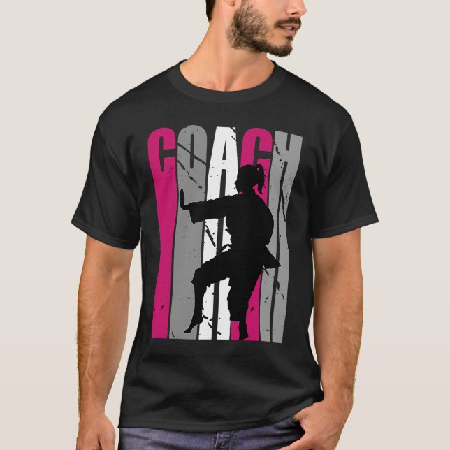 Camiseta Cumpleaños Karate Entrenadora Rosa Mujeres Hija Re (Anverso)