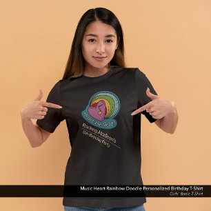 Camiseta Cumpleaños personalizado del doodle arcoiris del c