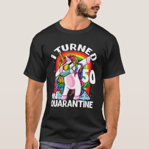 Camiseta Cumplí 50 Años En Cuarentena Dabbing Unicornio 5