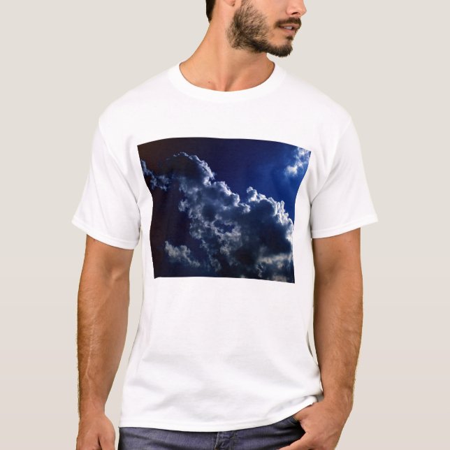 Camiseta Cúmulo caótico luminoso que se rompe aparte por (Anverso)