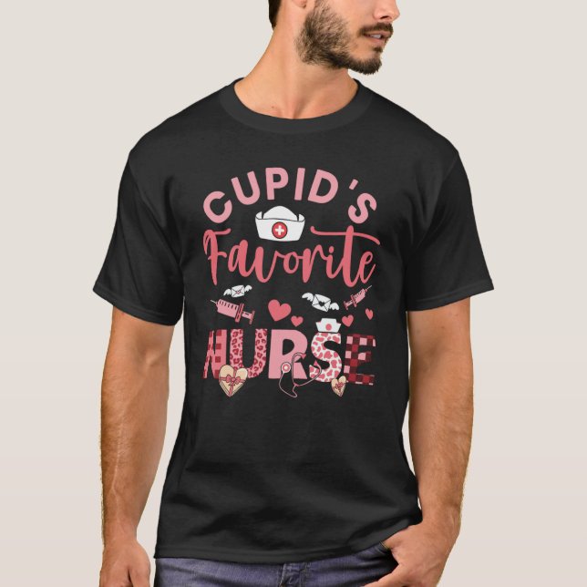 Camiseta Cupid's Favorite Nurse Valentines Day Medical Nurs (Anverso)