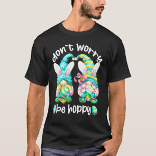 Camiseta Curioso Gnome de Pascua con las orejas de los cone