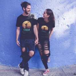 Camiseta Curiosos dictadores de gatos piratas misterios ant