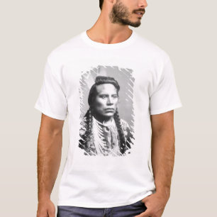 Camiseta Curley, de la tribu del cuervo, uno de los