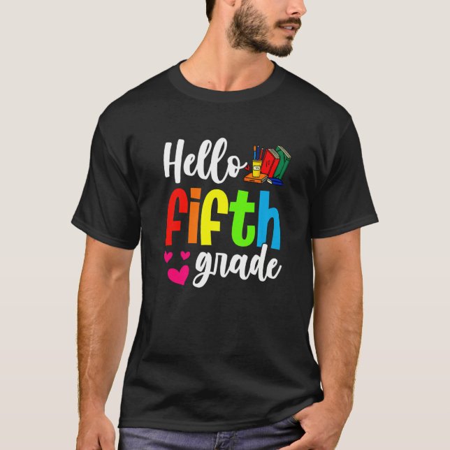 Camiseta Curte Hello Quinto Grado De Vuelta A La Escuela Pr (Anverso)