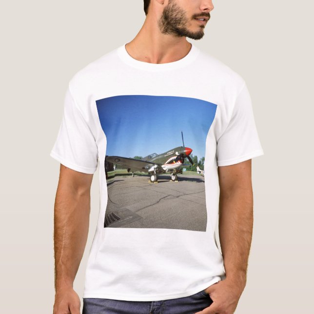 Camiseta Curtiss P-40 Warhawk, en el salón aeronáutico de (Anverso)