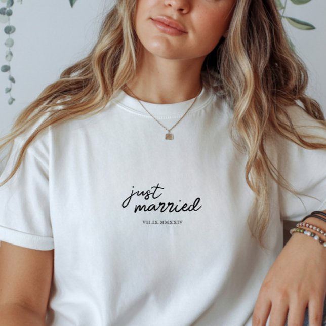 Camiseta Custom 'Just Married' Wedding Roman Numeral Date (Subido por el creador)