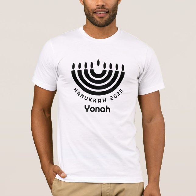 Camiseta Custom Matching Hanukkah 2025 Menorah Minimalist (Anverso)