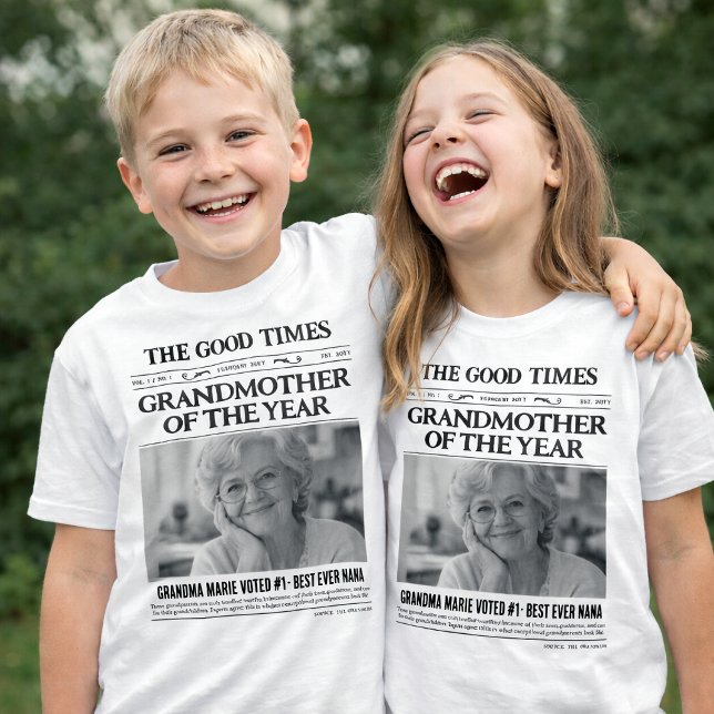 Camiseta Custom Newspaper Shirt, Grandmother of the Year (Custom Newspaper Kids Shirt, Grandmother of the Year T-Shirt)
