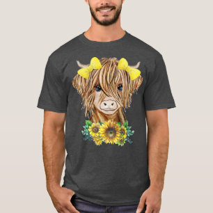 Camiseta Cute Baby Highland Cow With Sunflowers Farm Farmer