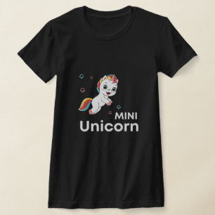 Camiseta Cute baby unicorn Moderno