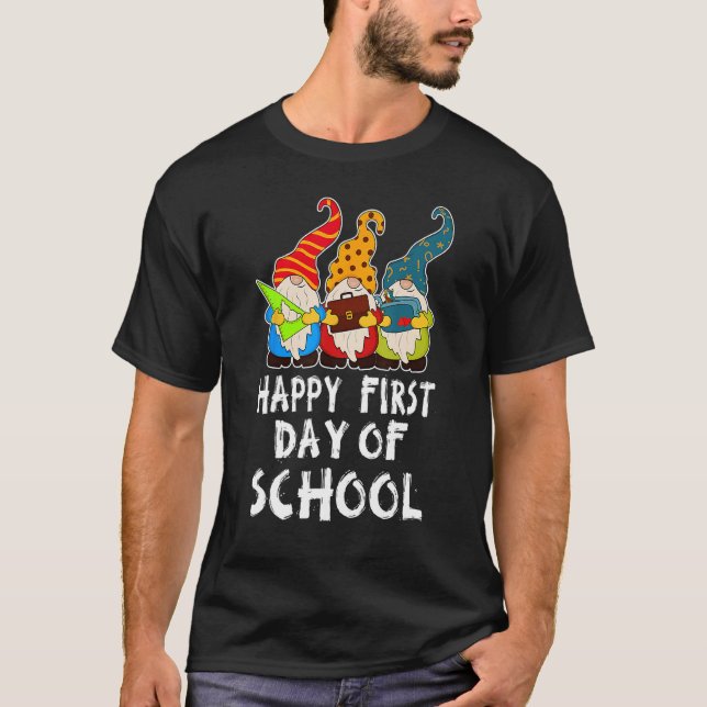 Camiseta Cute Back to School Teacher Gnome Happy First Day  (Anverso)