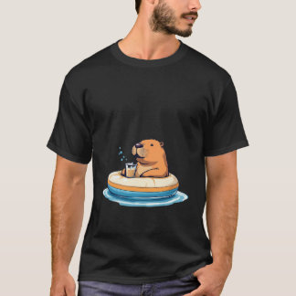 Camiseta Cute Capybara en el flotador de la piscina bebiend