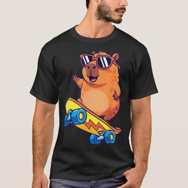 Camiseta Cute Capybara Skateboarding Chill Animal Lover Art (Anverso)
