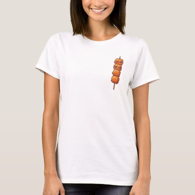 Camiseta Cute Cartoon Fried Food Skewer with Happy Kawaii (Anverso)