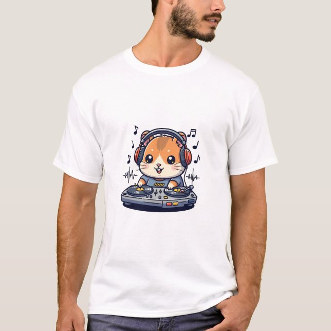 Camiseta Cute Cartoon Hamster DJ Mixing Music on Turntable (Anverso)