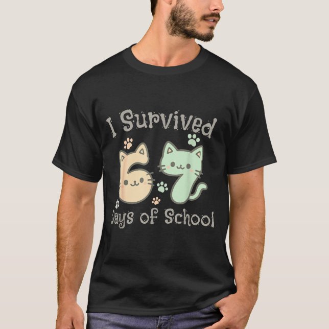 Camiseta Cute Cat I Survived 67 Days Of School Teachers Stu (Anverso)