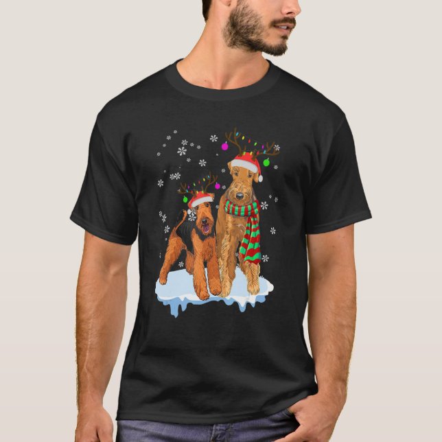 Camiseta Cute Christmas Airedale Terrier Santa Hats Reindee (Anverso)