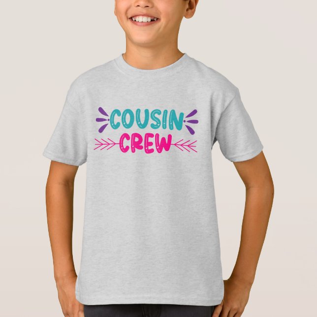Camiseta Cute Cousin Crew (Anverso)