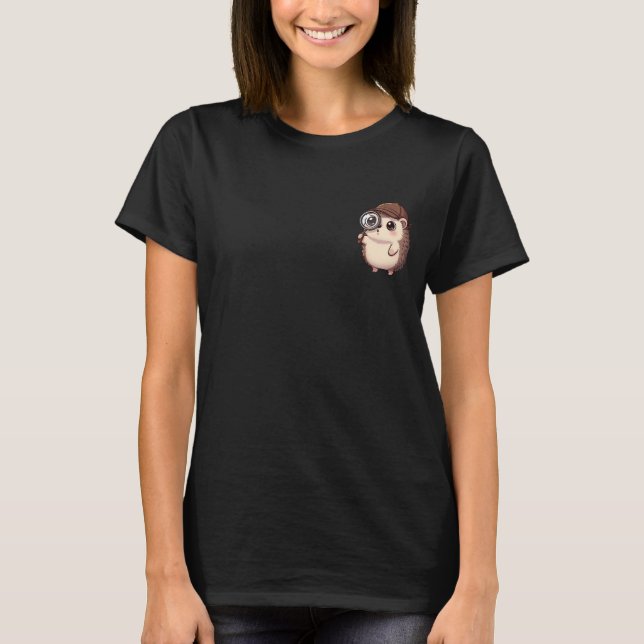 Camiseta Cute Detective Hedgehog with Magnifying Glass (Anverso)