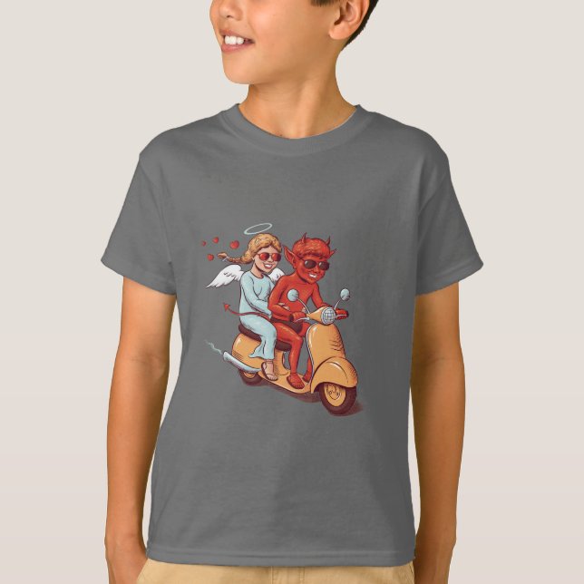 Camiseta Cute Devil and Angel on a Scooter (Anverso)