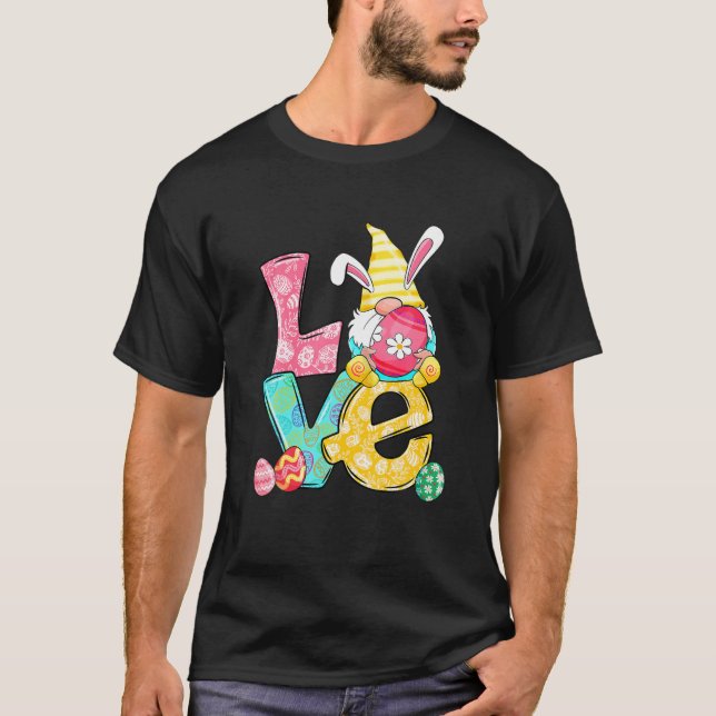 Camiseta Cute Easter Bunny Gnome LOVE Gnome With Easter Egg (Anverso)