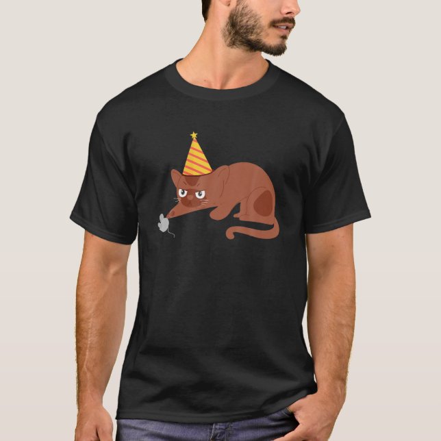 Camiseta Cute Funny Cat Chasing Mouse Birthday (Anverso)