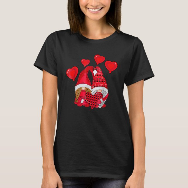 Camiseta Cute Gnomes Holding Hearts Funny Valentines Day Wo (Anverso)