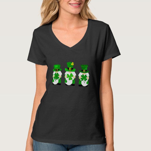 Camiseta Cute Gnomes Holding Shamrock Leopard Plaid St Patr (Anverso)